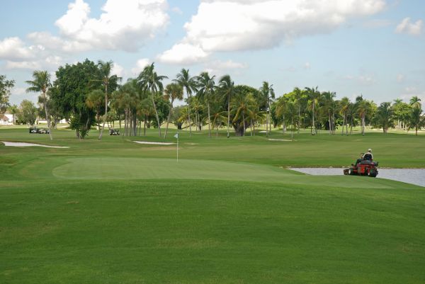 Cost of Golf Course Maintenance in Snohomish